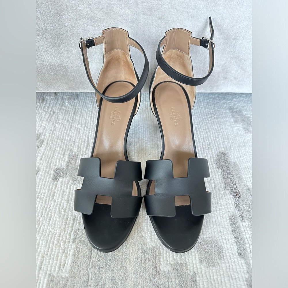 HERMES Legend BLACK SANDALS SIZE 39 1/2.